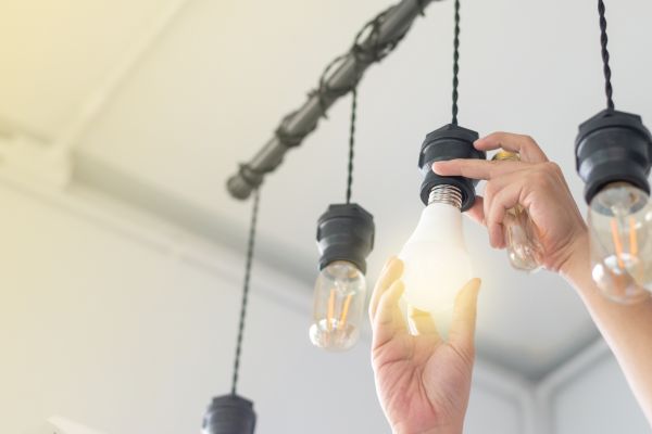 Cost of Light Bulb Changing Service in Columbia