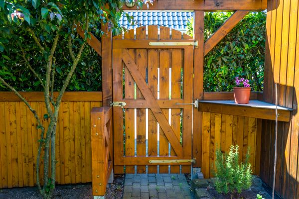 Cost of Wood Gate Repair in Columbia