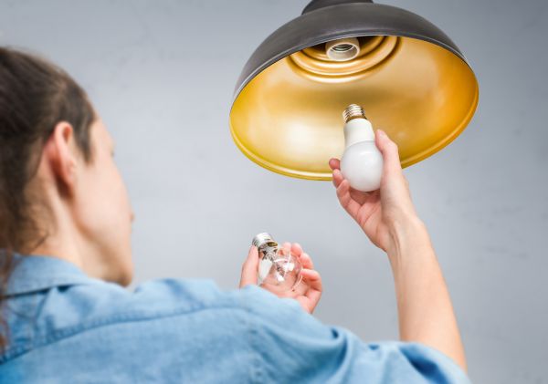 Cost of Light Bulb Replacement in Columbia